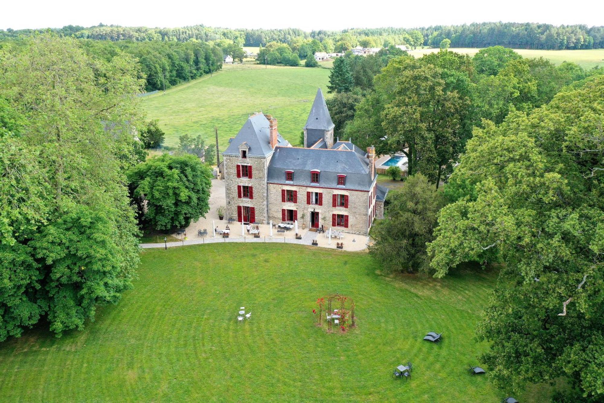 Le Domaine De La Briandais, Experience De Sobriete Electromagnetique